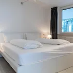 Apartment Artist House *