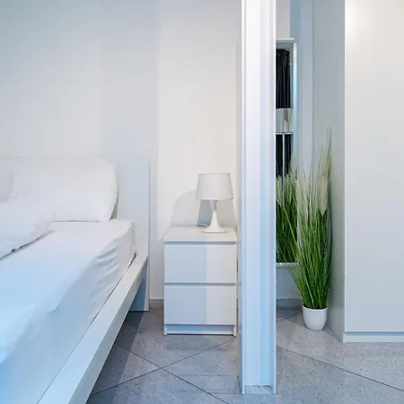 Artist House Apartment