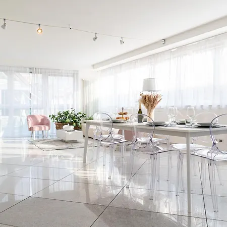 Artist House アパート メラーノ