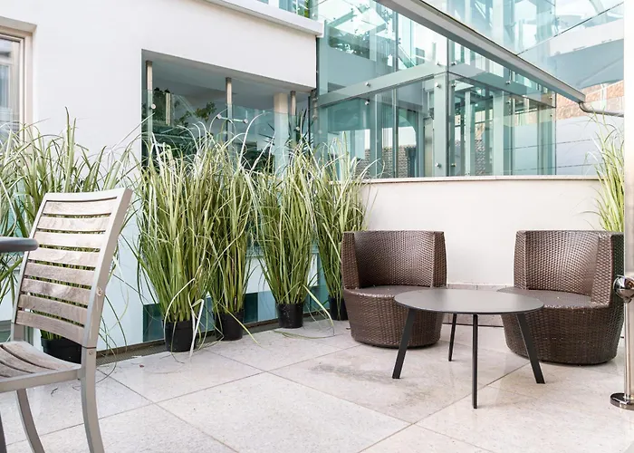 Artist House Apartment