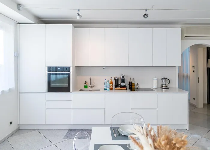 Apartment Artist House