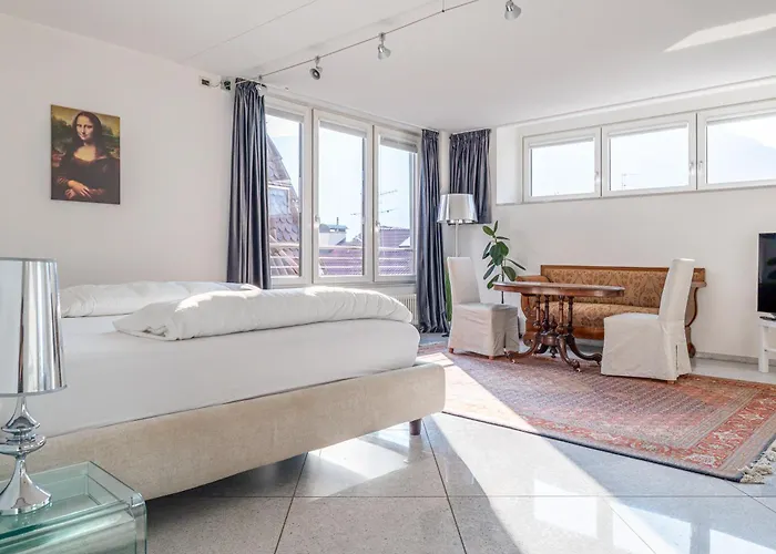 Apartment Artist House