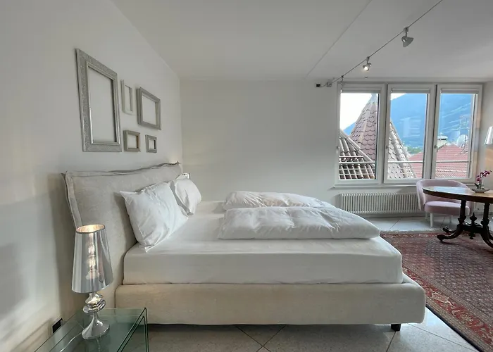 Artist House Apartment *